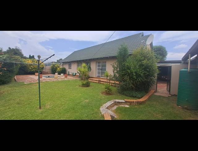 3 BEDROOM HOUSE FOR SALE IN PARKRAND